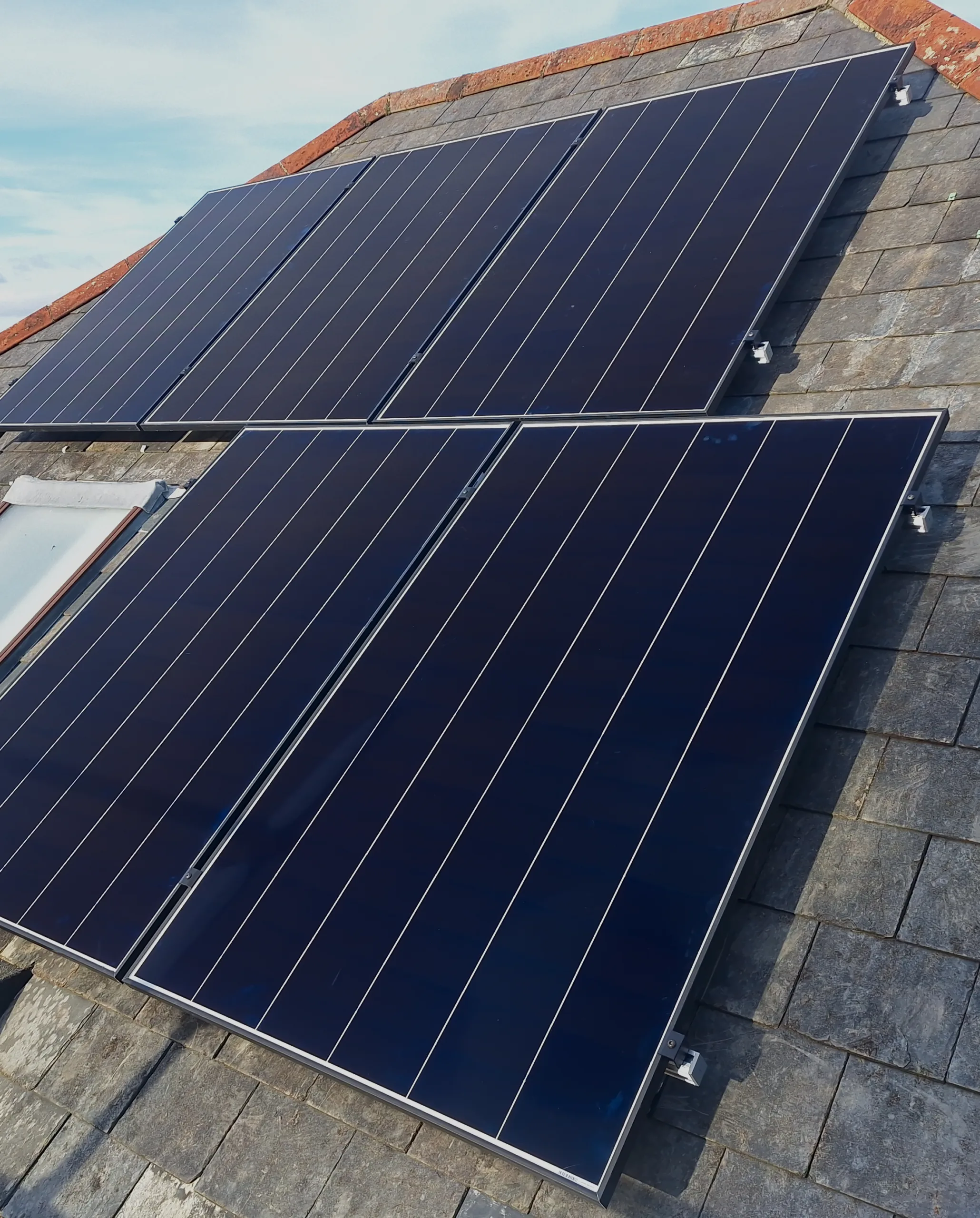 Aiko Solar Panels 485W black frame, Totnes Aiko Solar Panels 485W black frame, Totnes